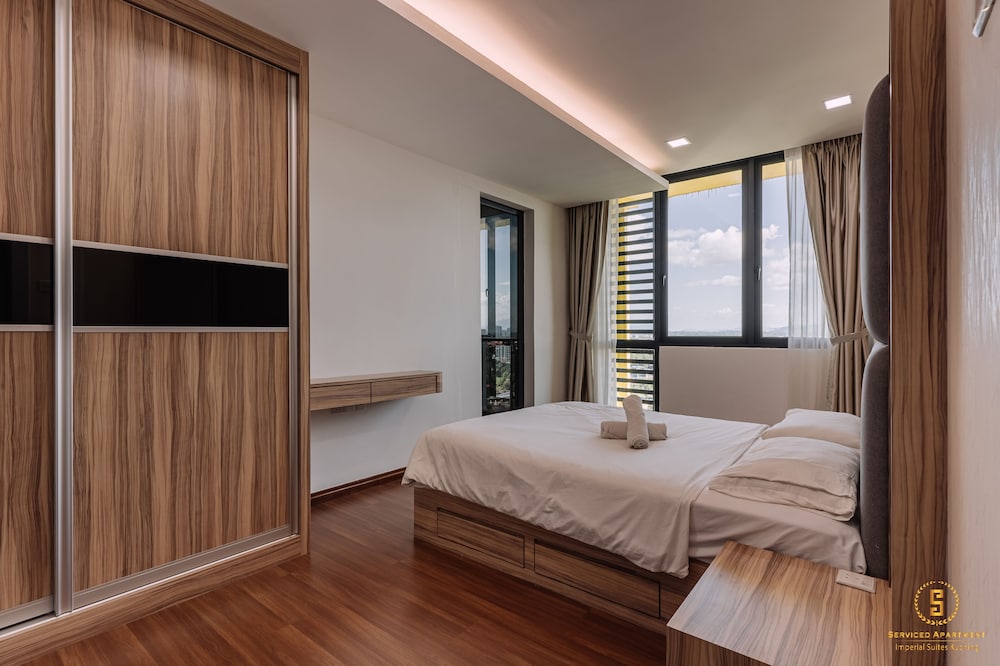 Apartment, 3 Bedrooms - Photo 5