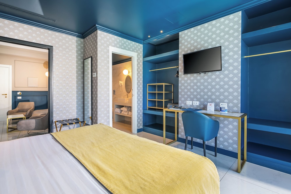 Junior Studio Suite, Sea View - Photo 11