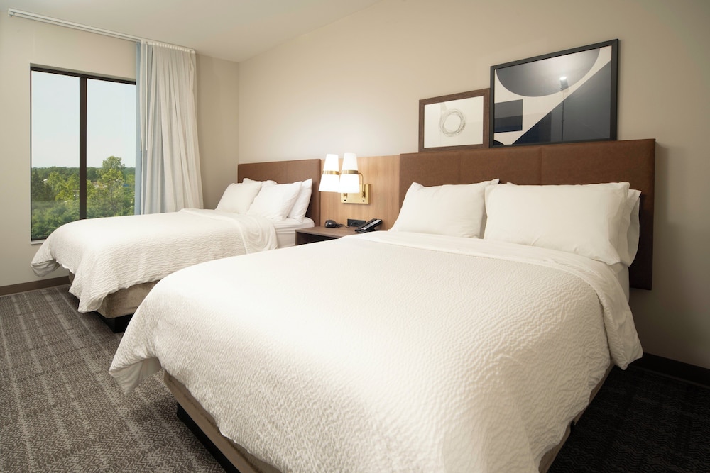 Suite, 1 Bedroom, Accessible (Communications) - Photo 2