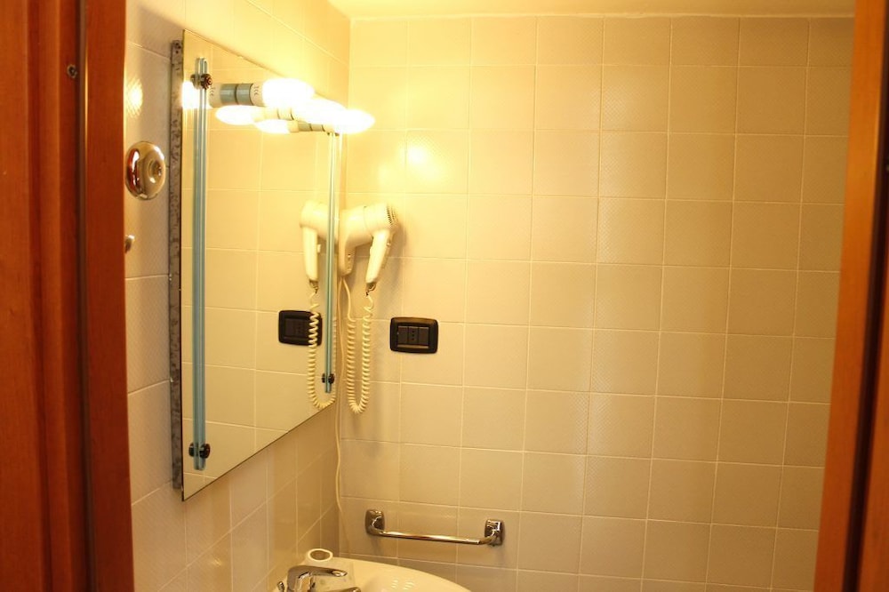 Deluxe Single Room photo 2