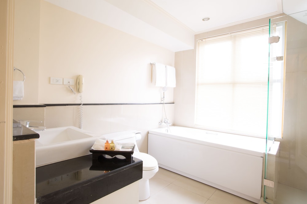 1 Bedroom photo 2