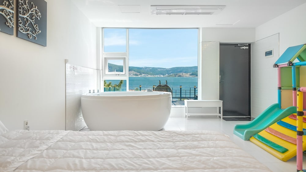 Basic Room, 1 Bedroom (dal dul) photo 1