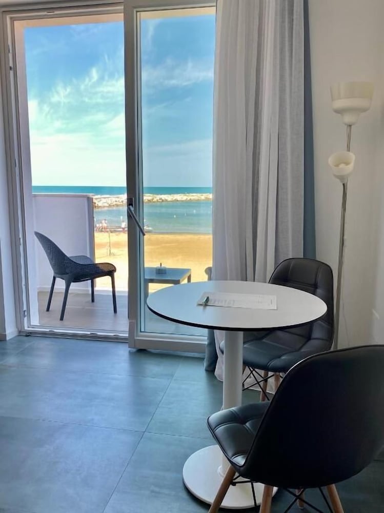 Classic Suite, Sea View photo 3
