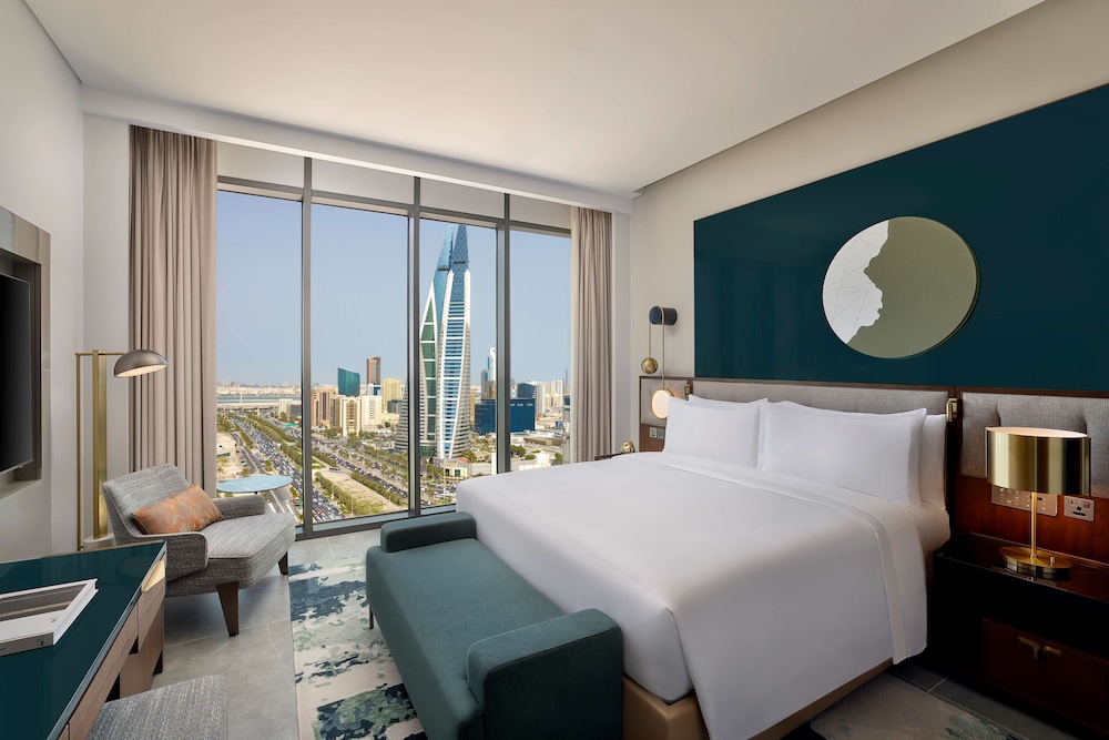 King Three Bedroom Family Suite Bay View