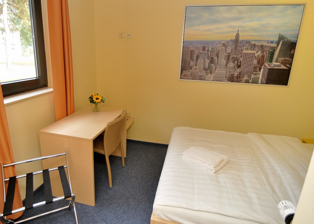 Standard Room photo 3