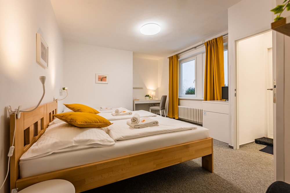 Standard Triple Room, 1 Bedroom, Patio, Courtyard View