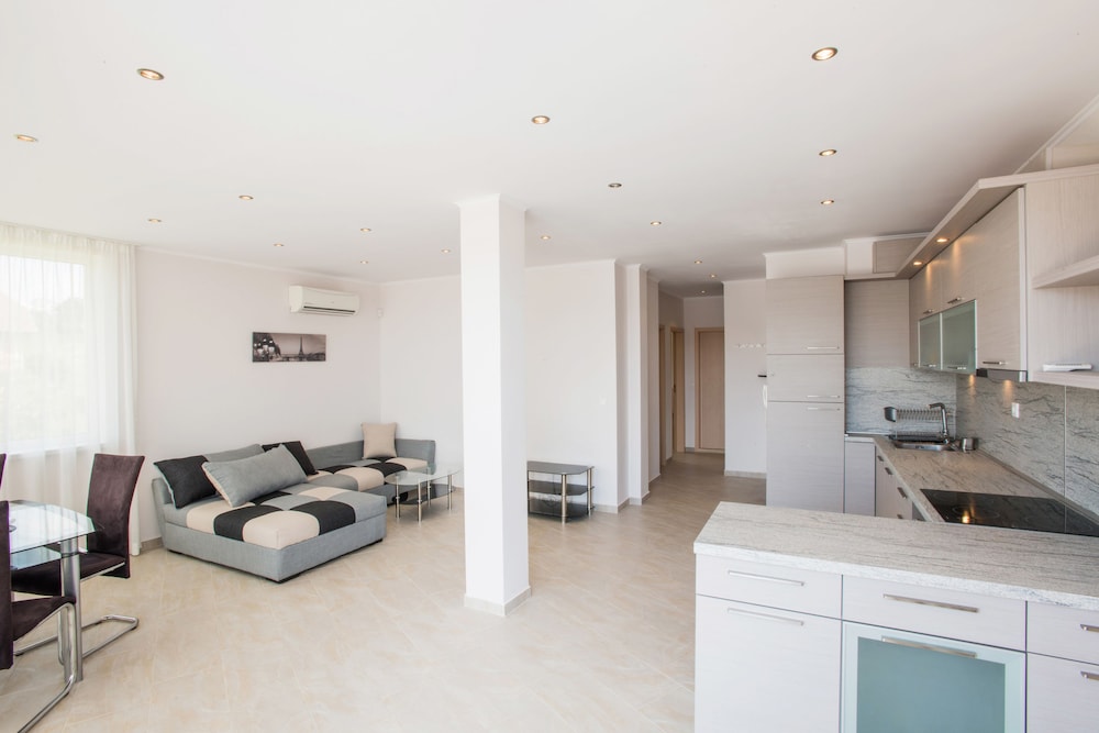 Apartment, 2 Bedrooms (Breeze 12) photo 2