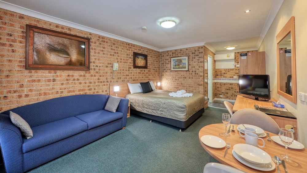 Standard Room, 1 Queen Bed with Sofa bed, Non Smoking (Standard Queen) photo 1