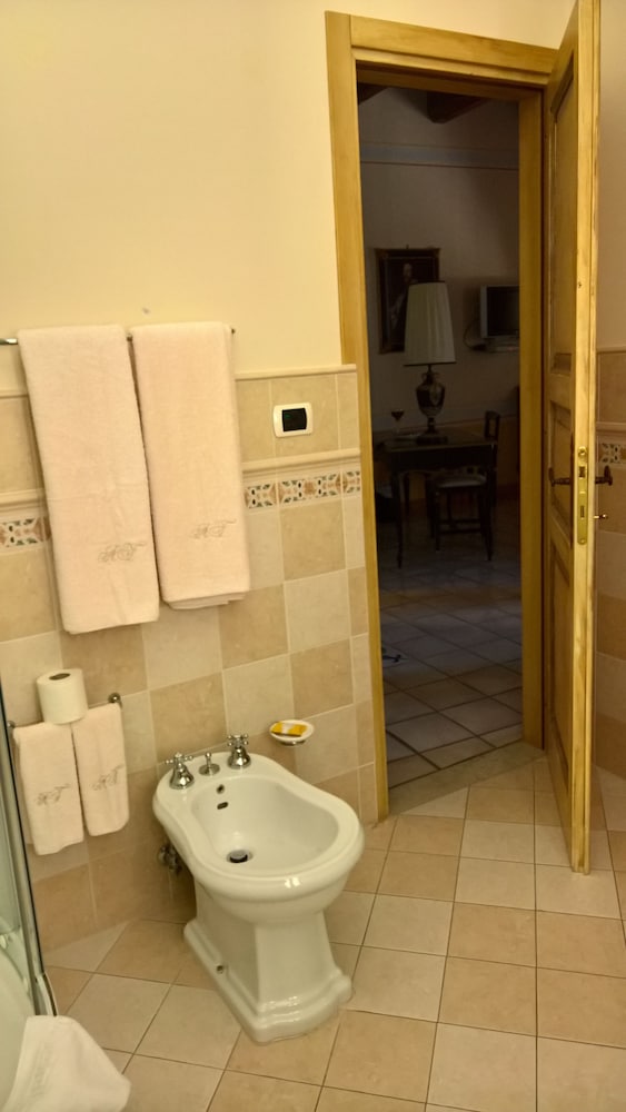 Double or Twin Room photo 2