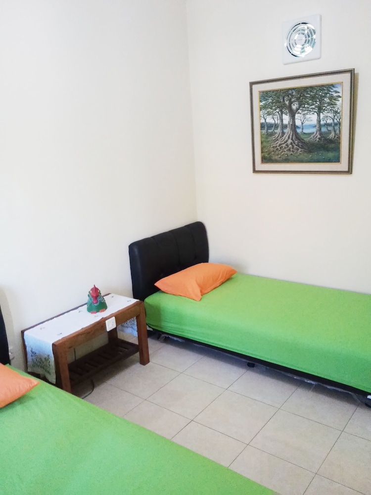 Standard Twin Room, 2 Twin Beds, Non Smoking, Garden View photo 2