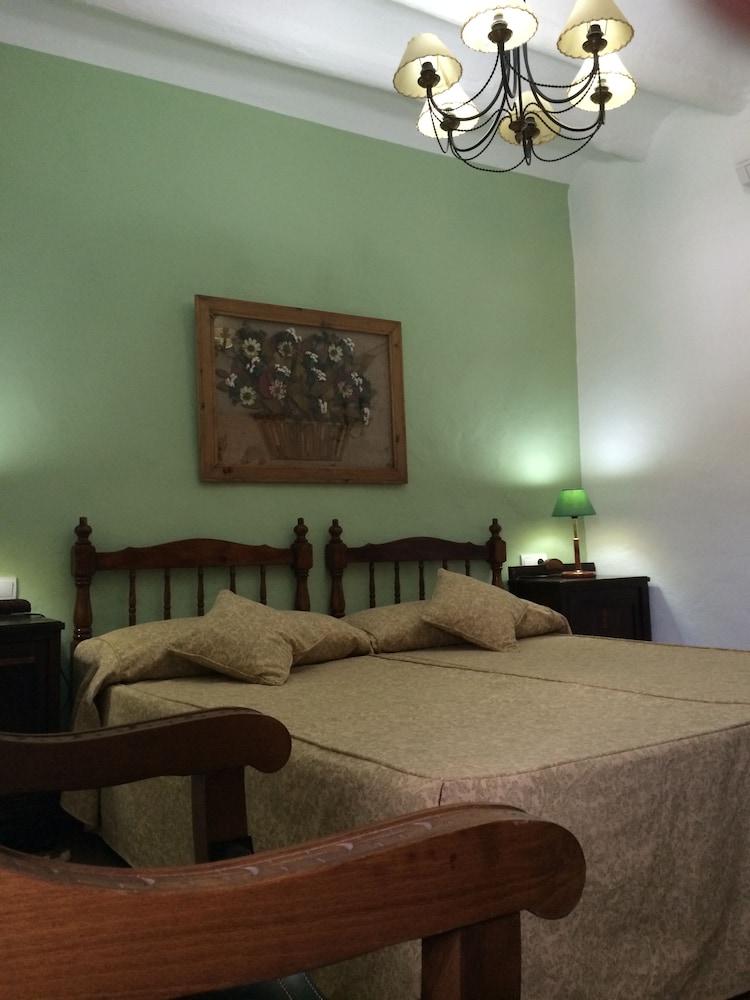 Twin Room, 2 Twin Beds, Shared Bathroom (Verde) photo 2