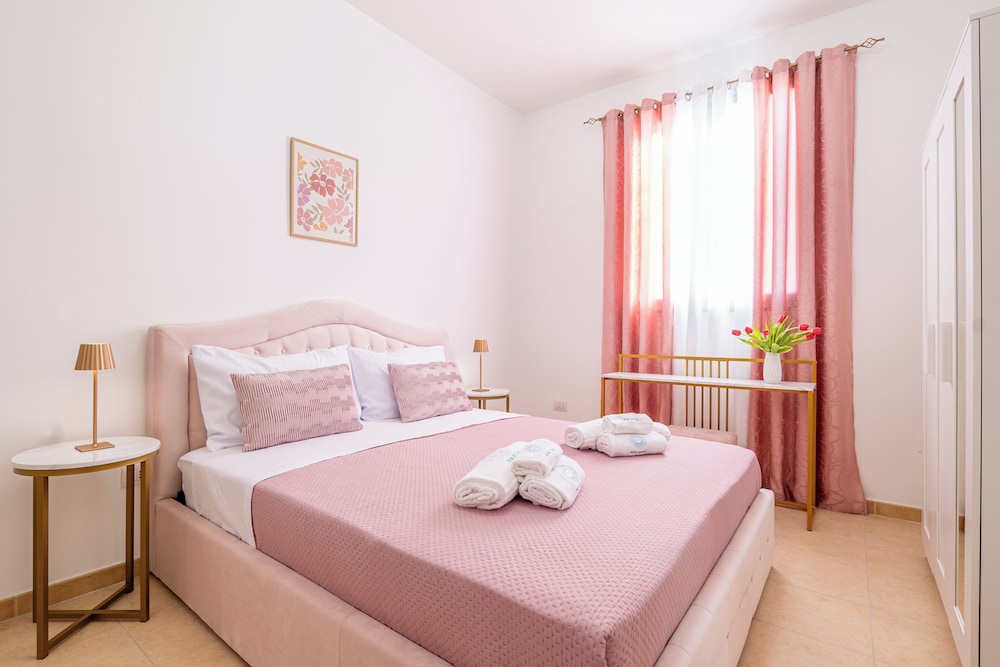 Double Room Queen
