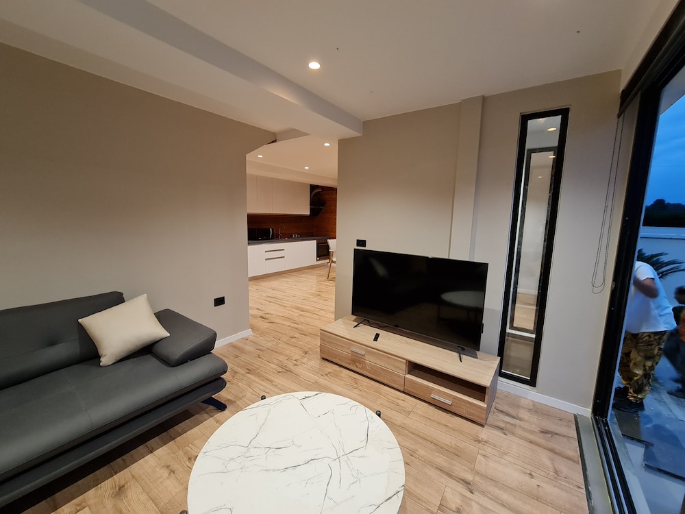 Isea Wood Villa