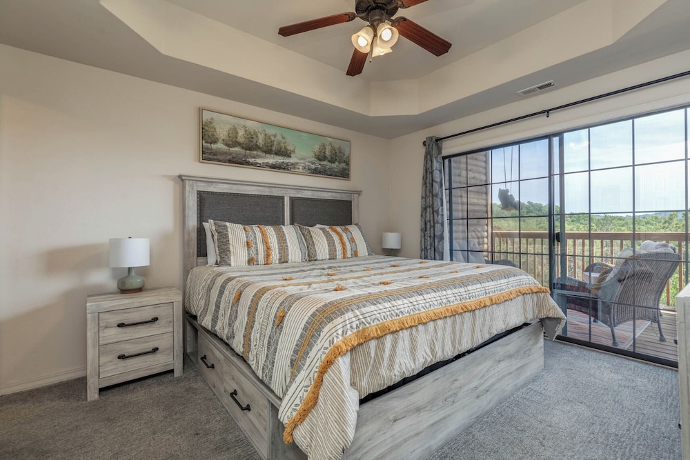 Two bedroom two bath luxury lakefront ja photo 2