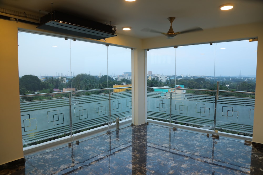 Deluxe Double Room, Balcony, Lake View photo 2
