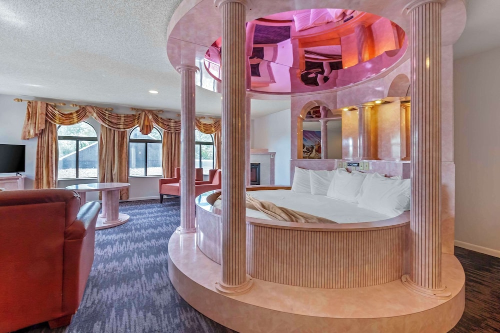 Suite, Multiple Beds, Non Smoking photo 1