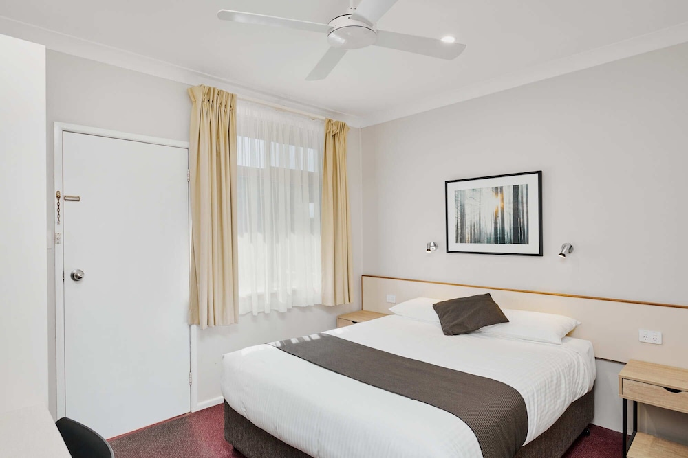 Superior Room, 1 Queen Bed, Non Smoking photo 1