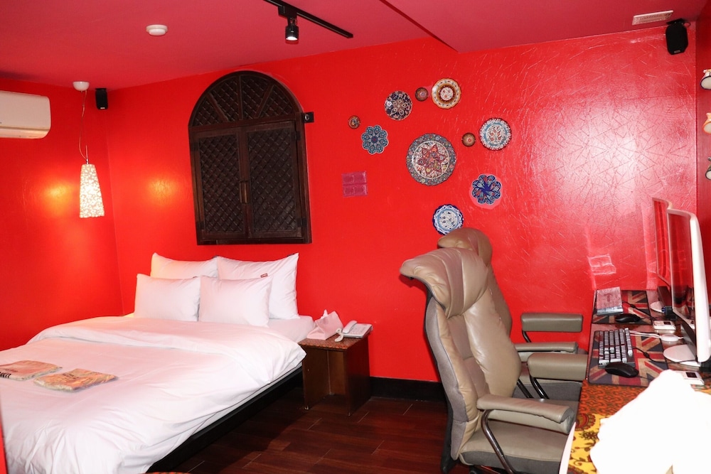 VIP Room - Photo 6