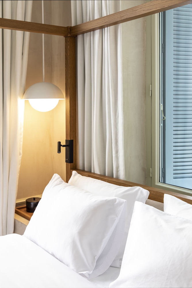 The Novel Suite photo 2