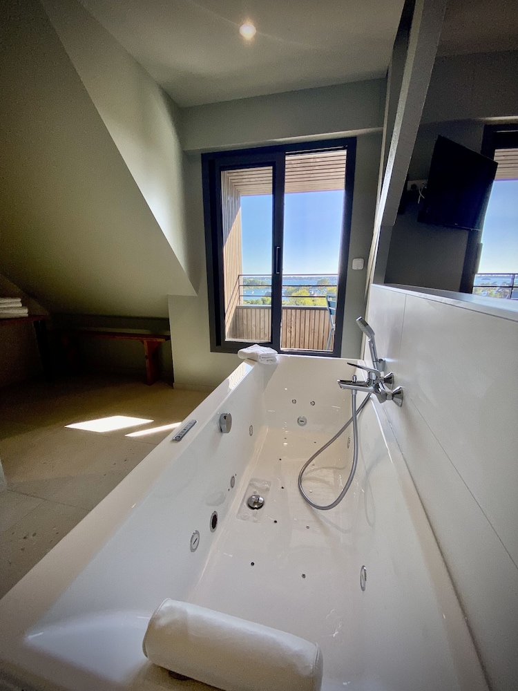Panoramic Suite, Ensuite, Sea View (5 - Suite l'île d'Arz) photo 3