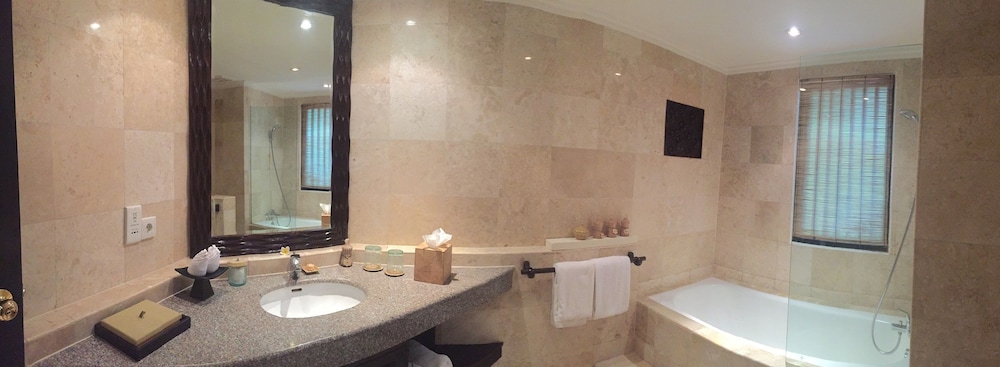 Deluxe Room with Fullboard photo 2