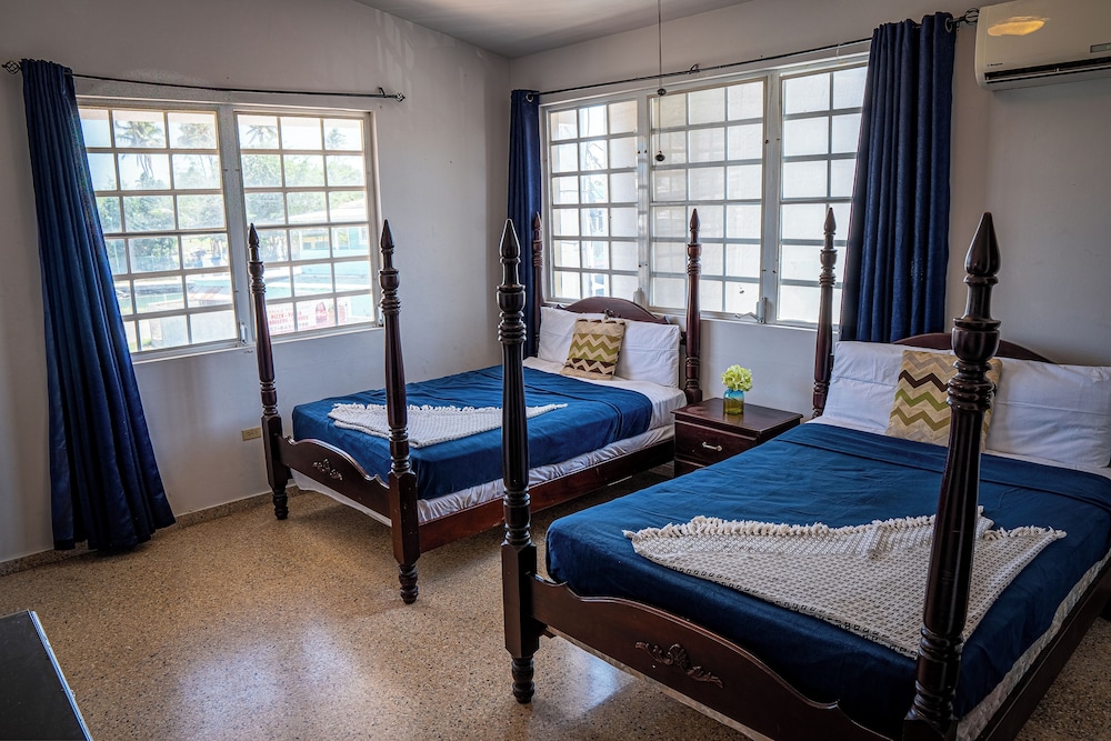 Beach Bum Room 3 photo 1