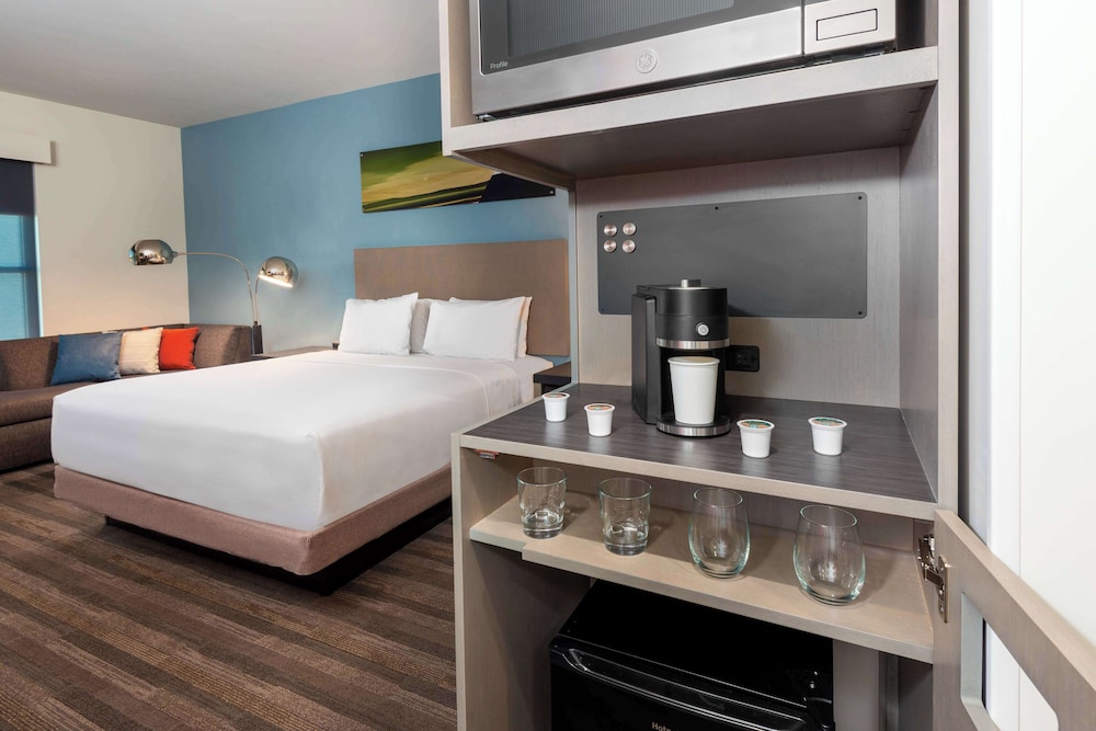 Room, 1 King Bed (Den) - Photo 4