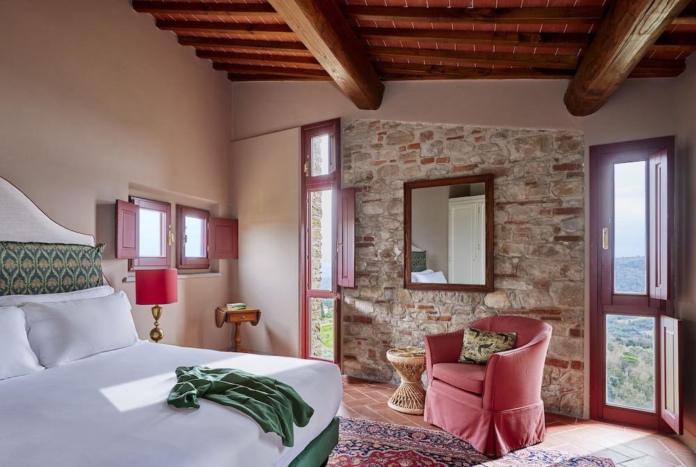 Room (Borgo Lodge & Outdoor Space)