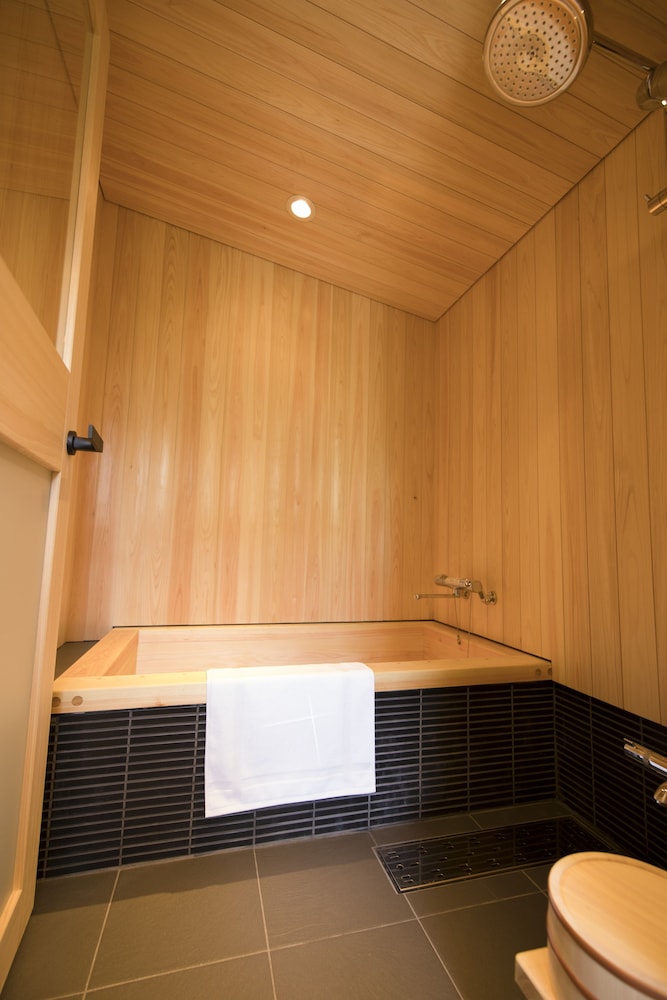 House (NADESHIKO) photo 3
