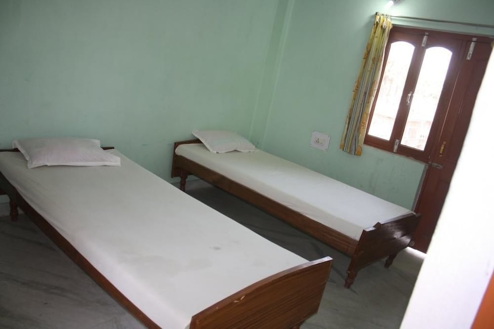 Standard Double Room with Fan photo 1