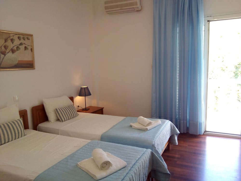 Standard Twin Room, 2 Twin Beds, Mountain View photo 1