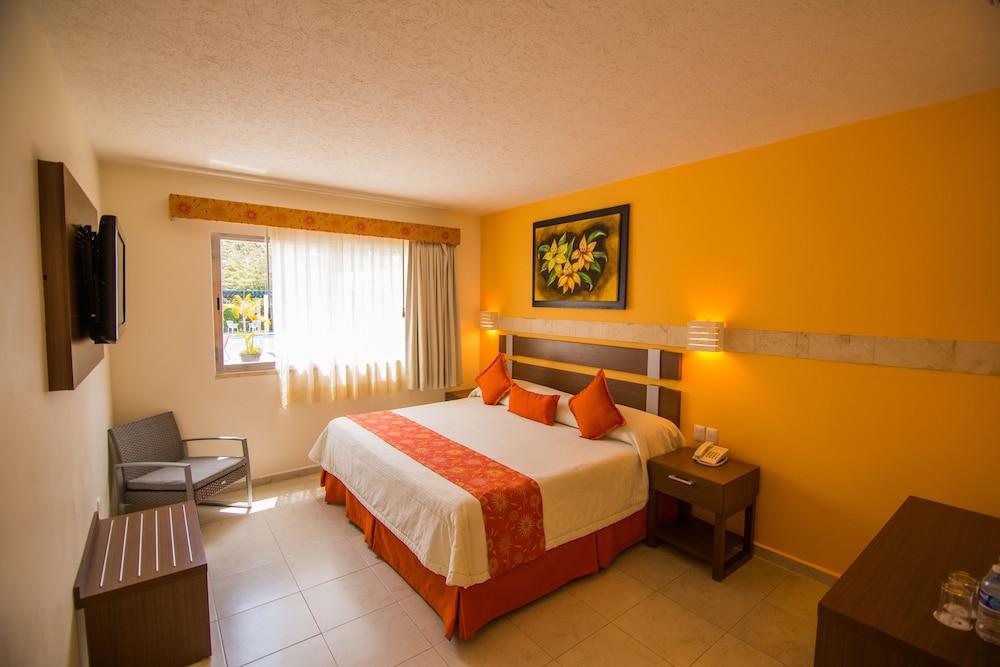 Executive Room, 1 King Bed, Interior View - Photo 2