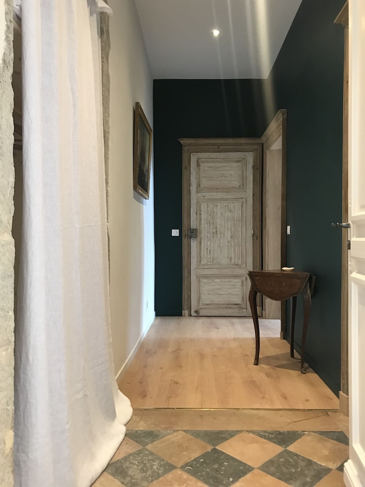 Deluxe Apartment photo 3