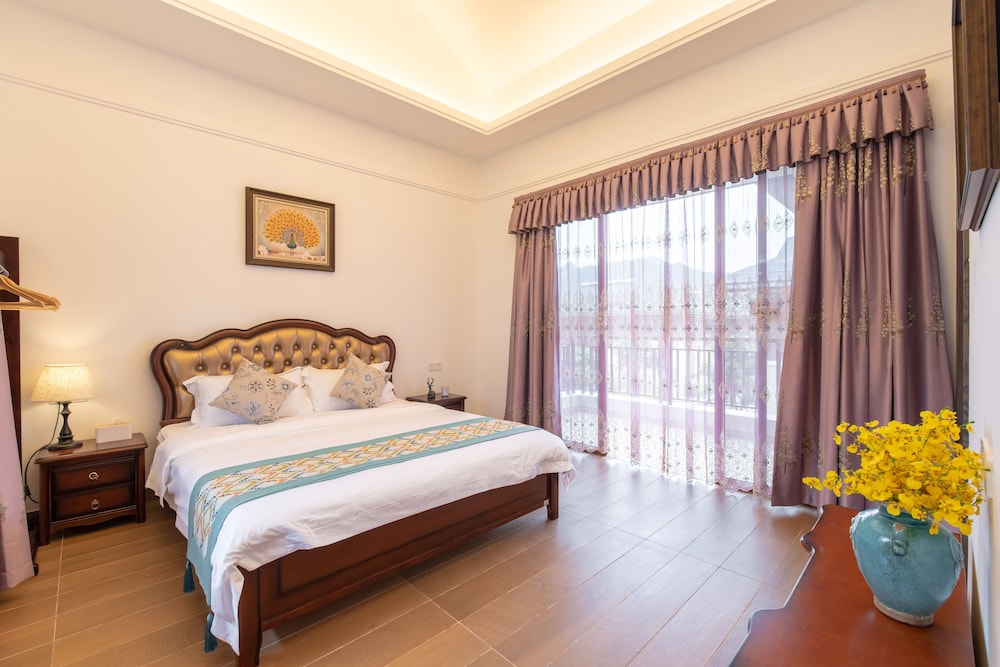 Villa photo 1