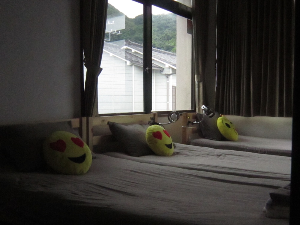 Standard Triple Room, Non Smoking - Photo 4