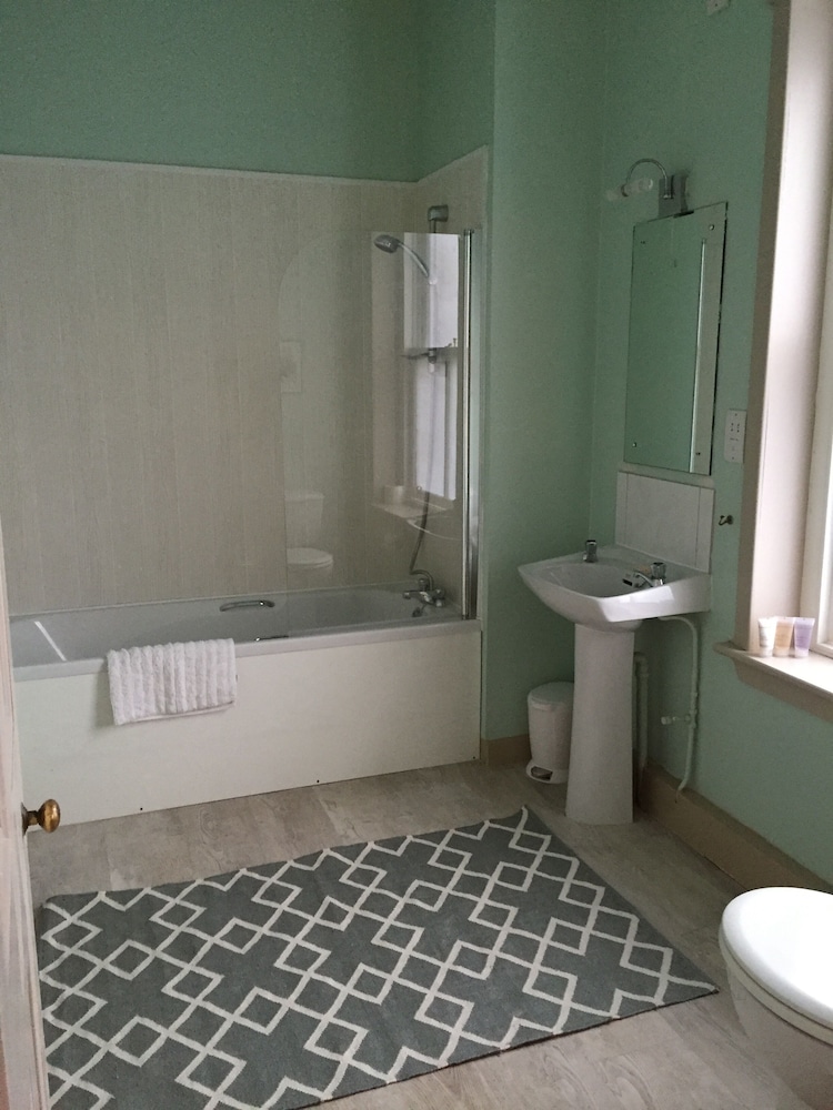 Twin Room, Private Bathroom photo 3