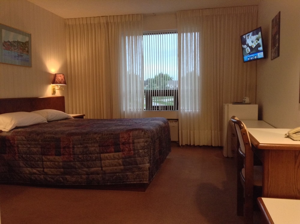 Deluxe Room, 1 Queen Bed