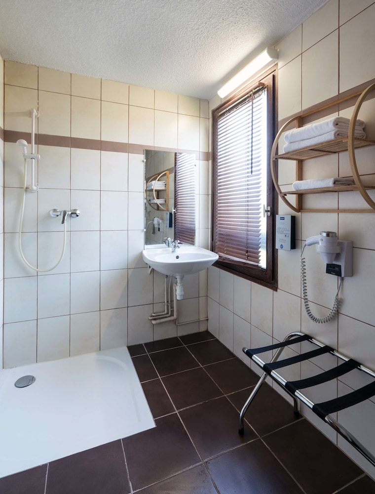 Standard Room, 1 Double Bed - Photo 2