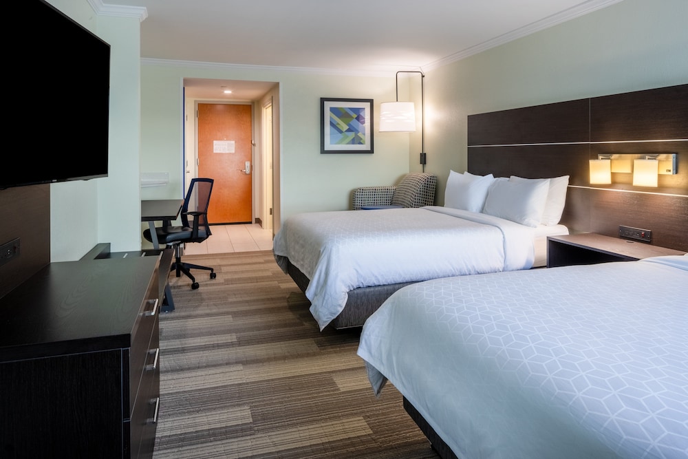 Standard Room, 2 Queen Beds, Accessible (Communication, Transfer Shower) - Photo 3