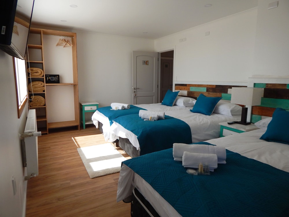 Design Triple Room, 1 Bedroom photo 2