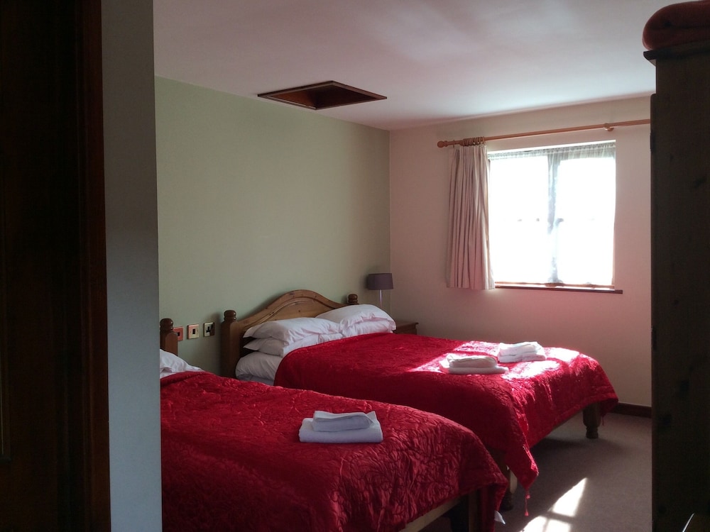 Twin Room, Ensuite photo 3