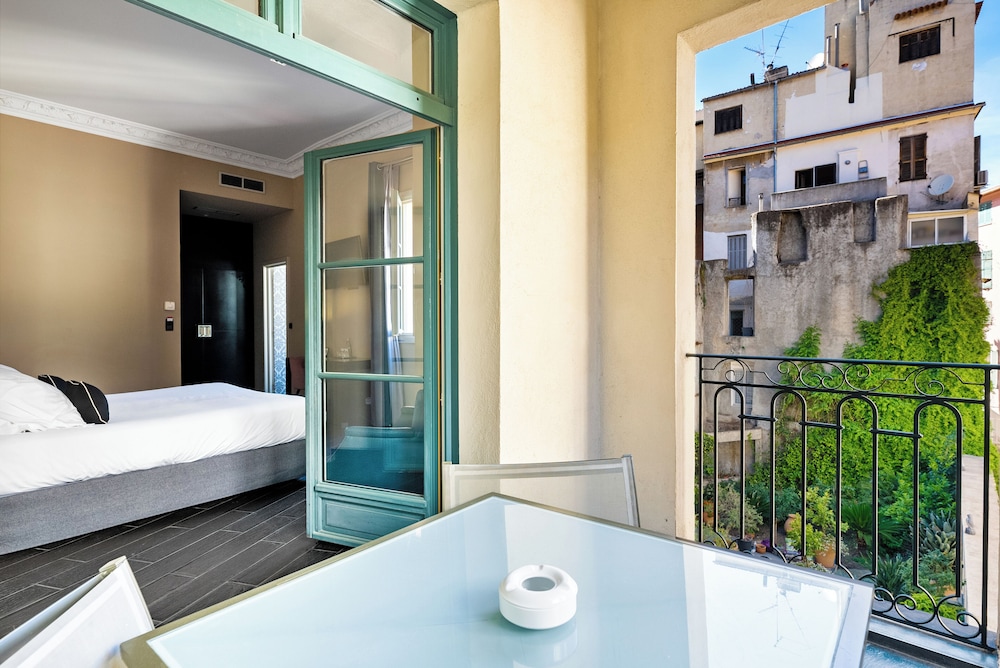 Comfort Room, Terrace - Photo 2