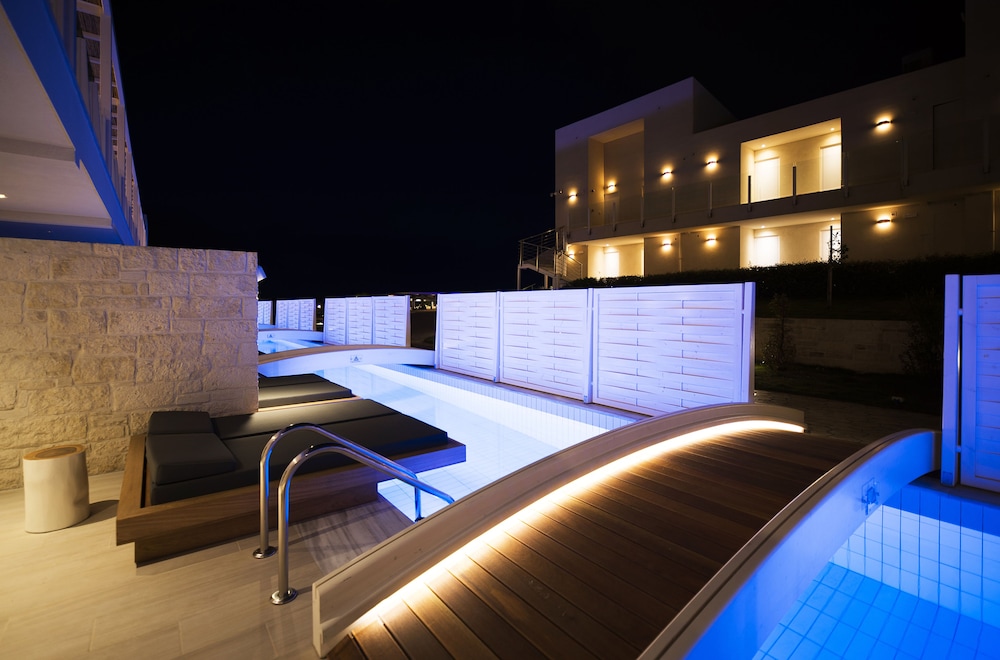Classic Room, Pool Access (Swim up sharing pool)