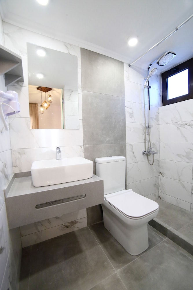 Standard Triple Room photo 3