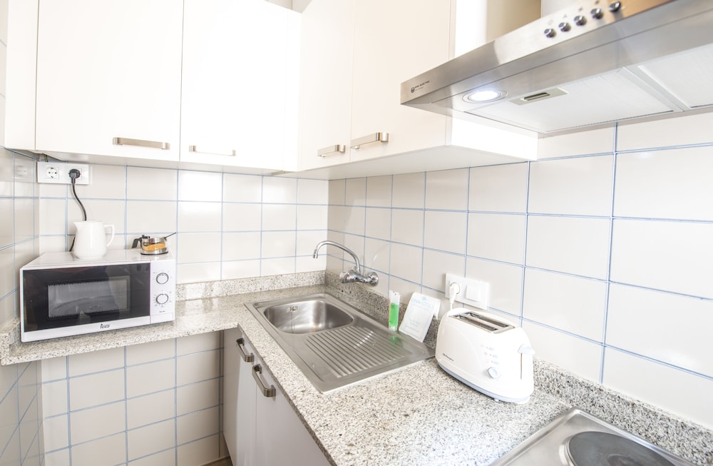 Apartment, 1 Bedroom, Balcony, Pool View (2 Adults + 2 Children) photo 3