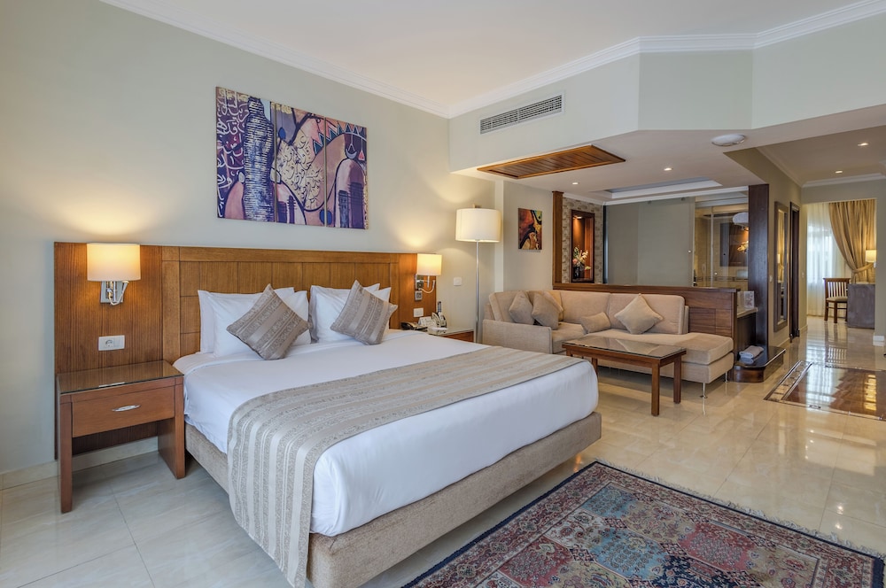 Premium Jacuzzi Suite (Adults Only)