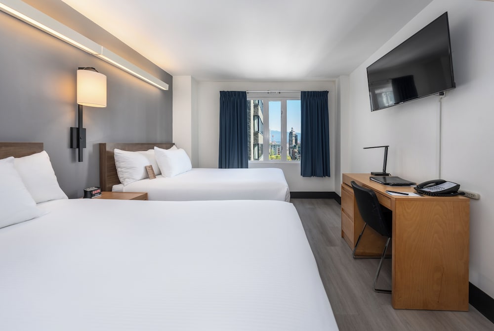 Room, 2 Double Beds, Private Bathroom