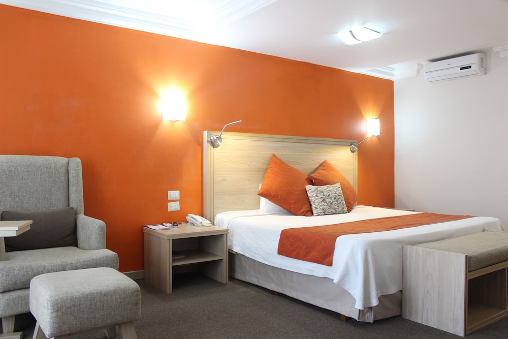 Deluxe Suite, 1 King Bed photo 1