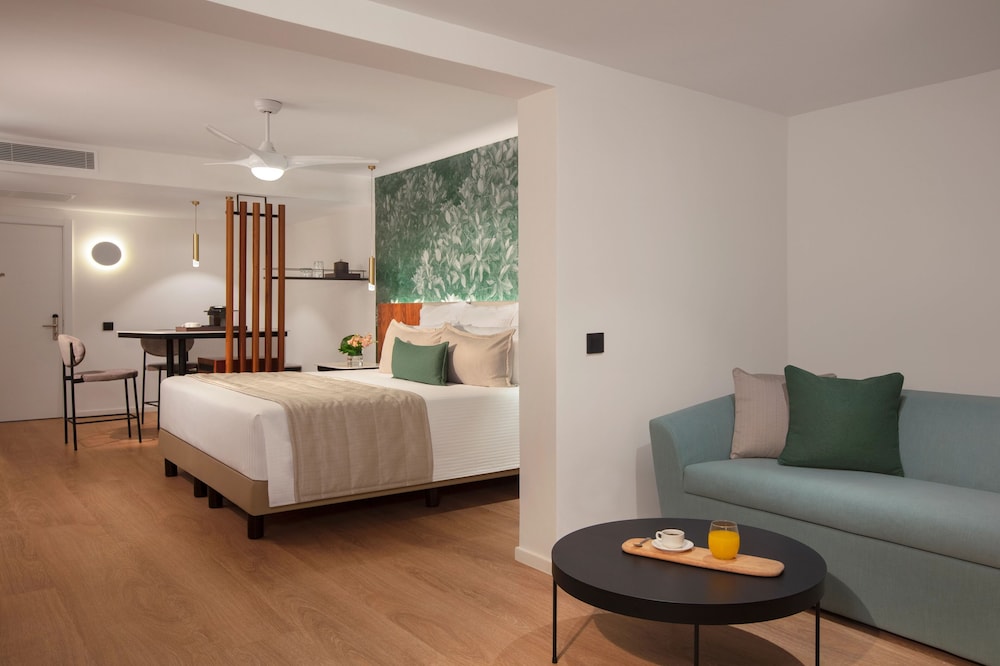 Junior Suite, 1 King Bed, Ocean View (Preferred Club) - Photo 6