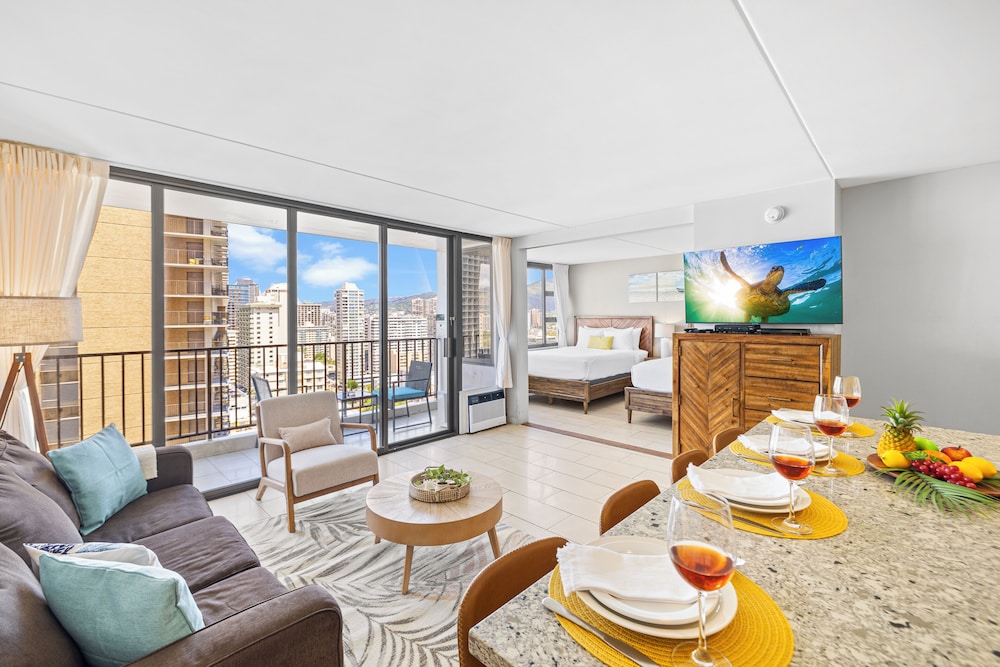 Family Condo, 1 Bedroom, Balcony, Partial Sea View (0144)